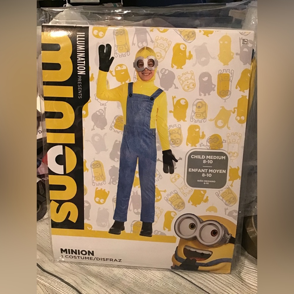 Universal studio minions child costume size medium 8-10 -NEW